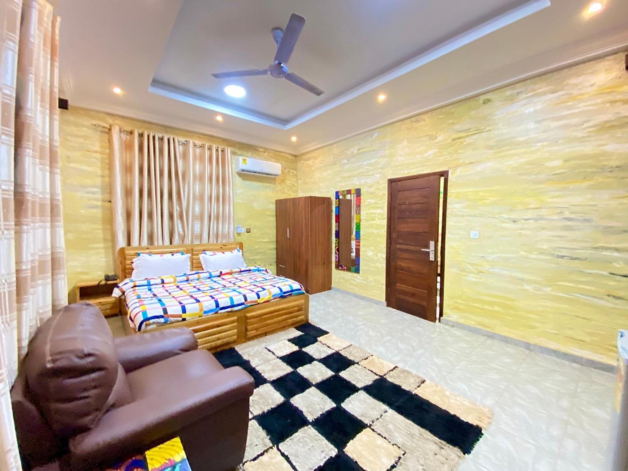 Bays Boutique Apartment Accra Exteriör bild