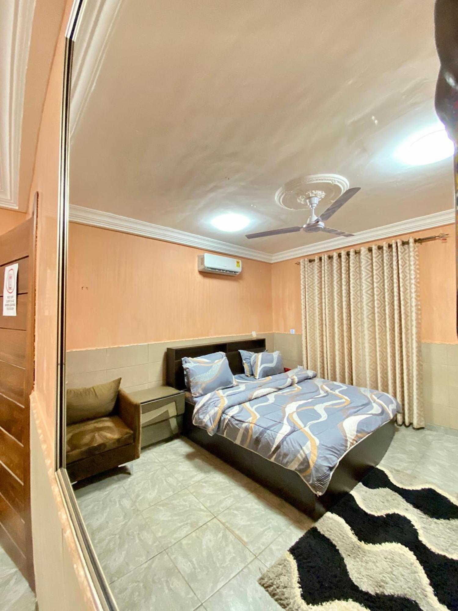 Bays Boutique Apartment Accra Exteriör bild