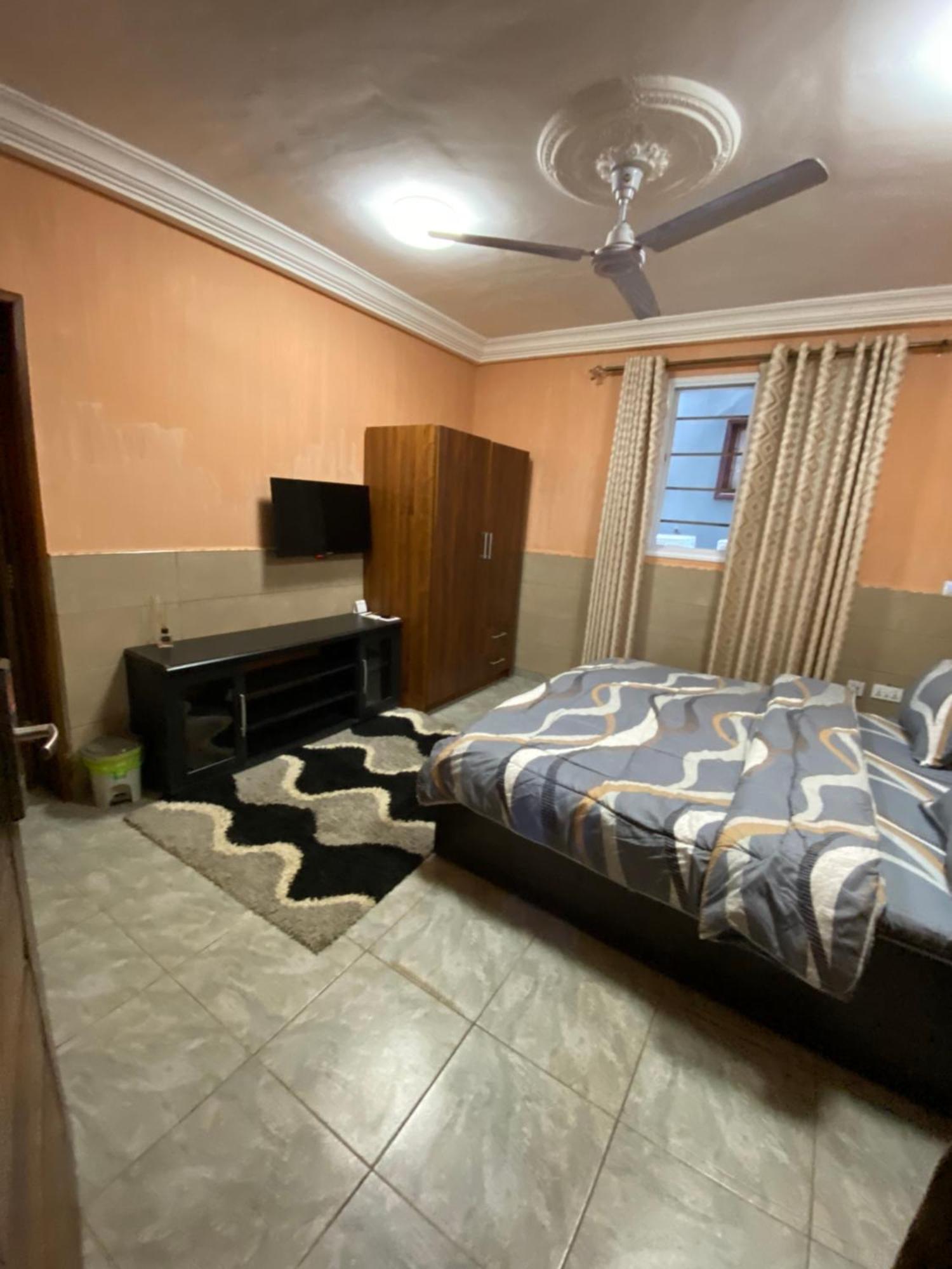 Bays Boutique Apartment Accra Exteriör bild
