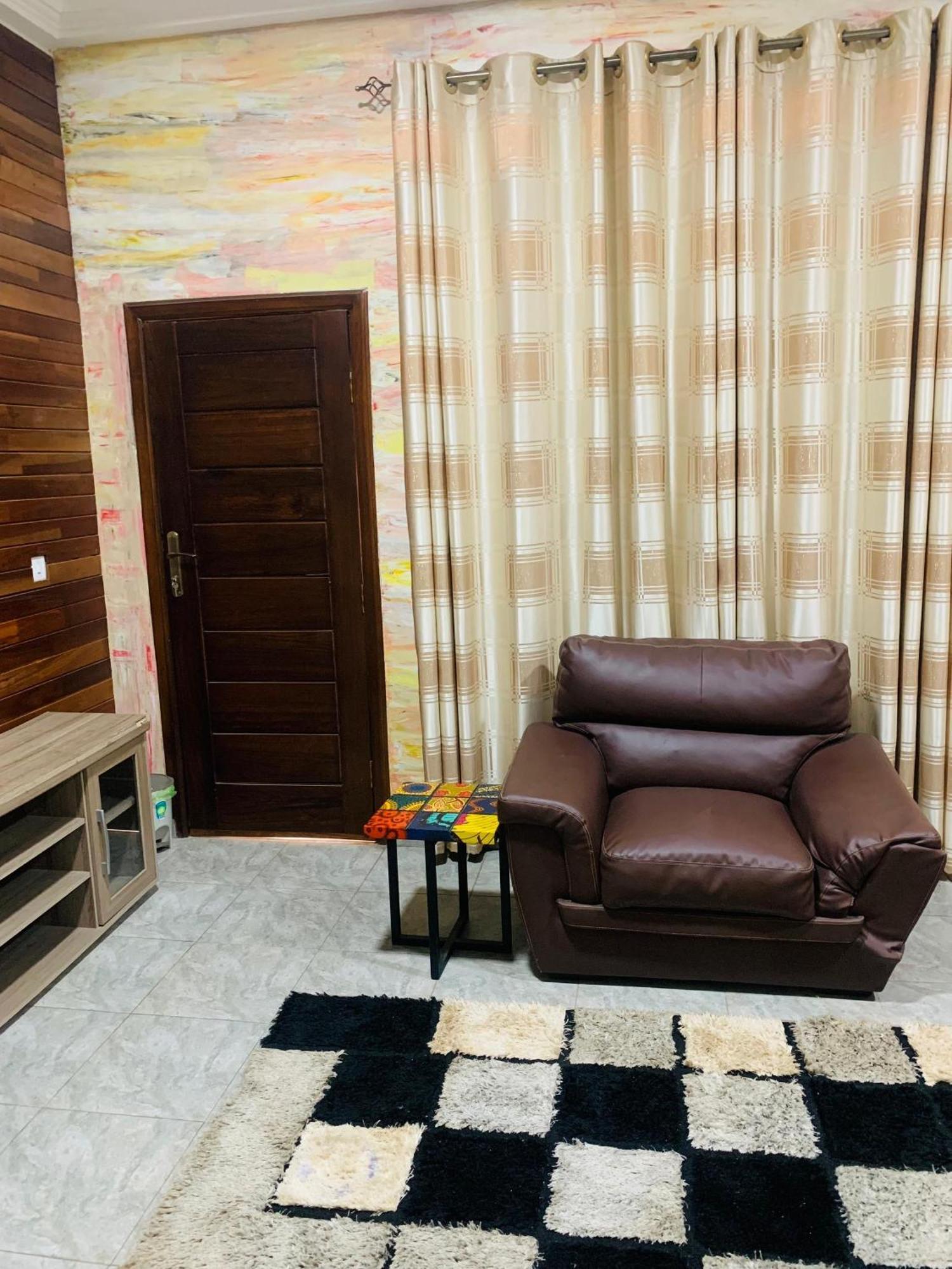 Bays Boutique Apartment Accra Exteriör bild