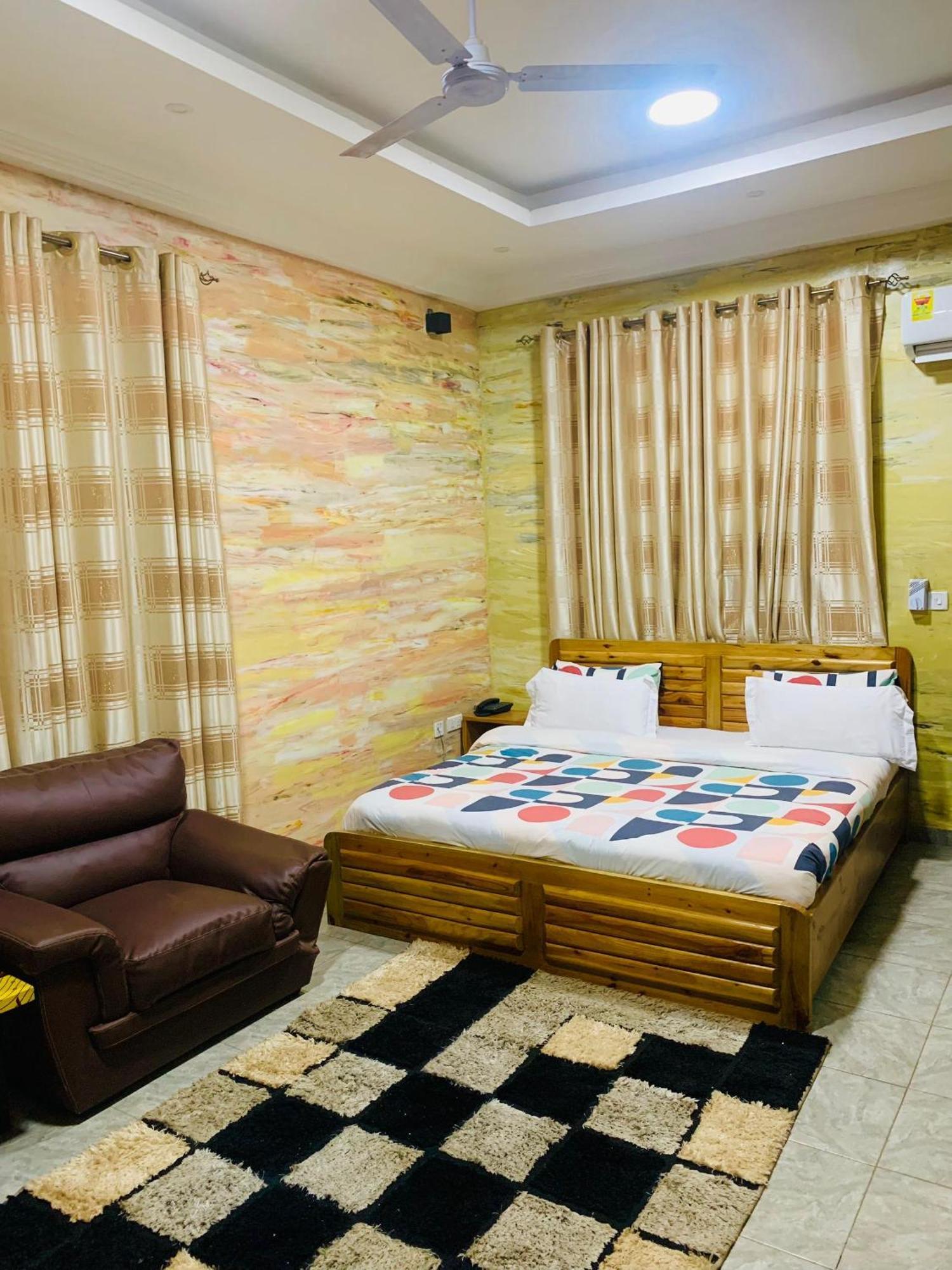 Bays Boutique Apartment Accra Exteriör bild