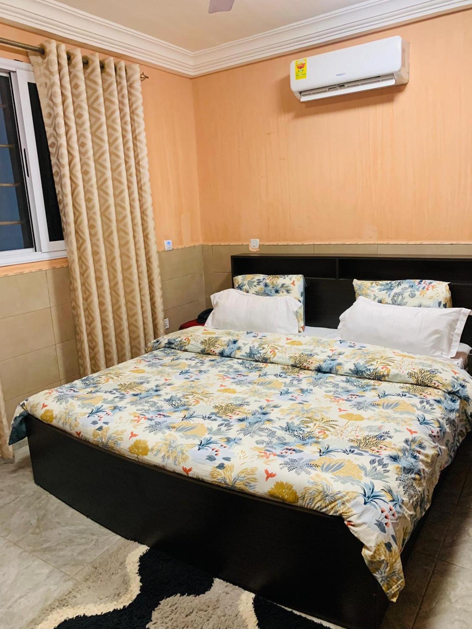 Bays Boutique Apartment Accra Exteriör bild